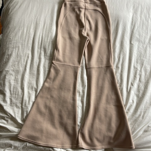 Pants - Picture 4 of 7